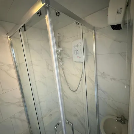 Cosy Near City Center דירה *